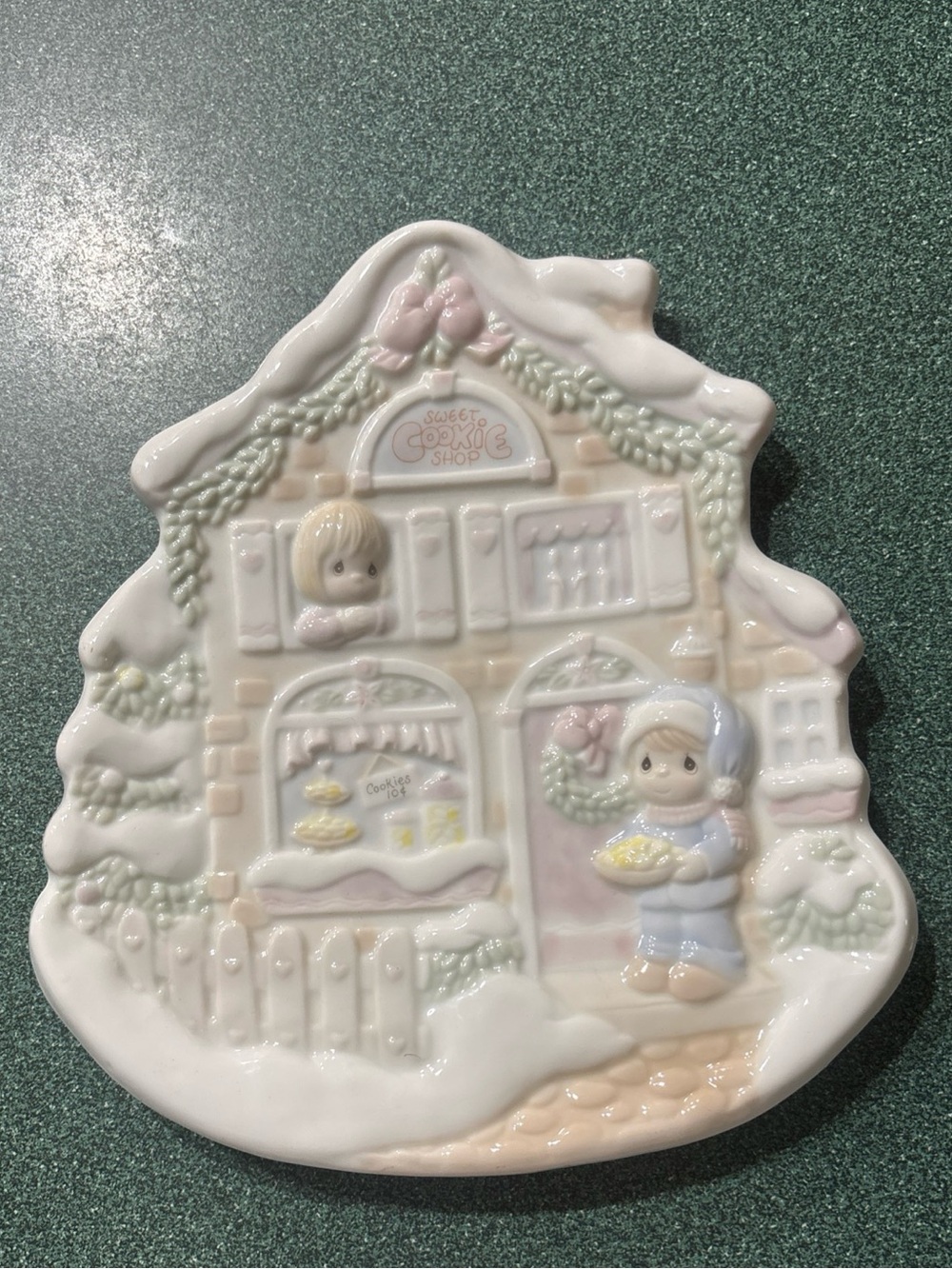 VTG Precious Moments Sweet Cookie Shop Cookie Christmas Plate